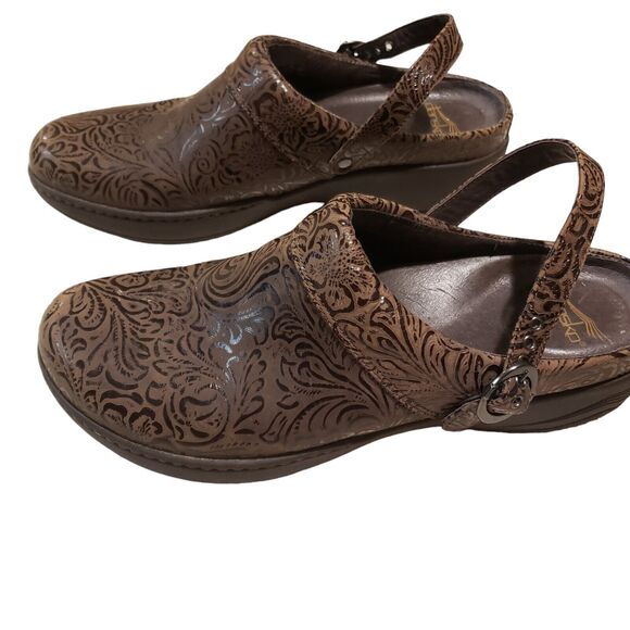 Dankso Clogs Women's 10.5 Floral Embossed Tooled Leather Nurse Brown Shoes - Picture 3 of 12